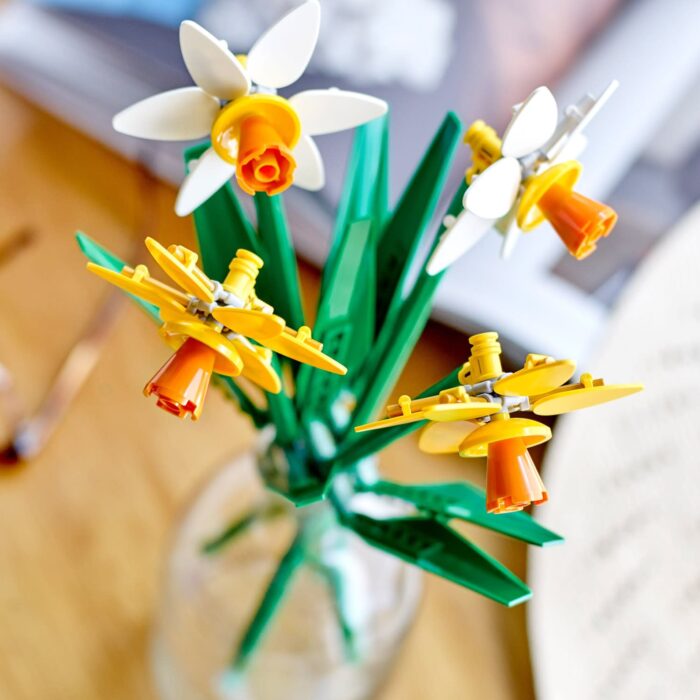 LEGO Flowers - Daffodils - Image 2