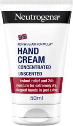 Neutrogena Norwegian Formula Concentrated Unscented Hand Cream with Glycerin and Vitamin E (1x 50ml), Immediate and Lasting Relief from Dry Skin and Chapped Hands. Perfect for Christmas Gifting.