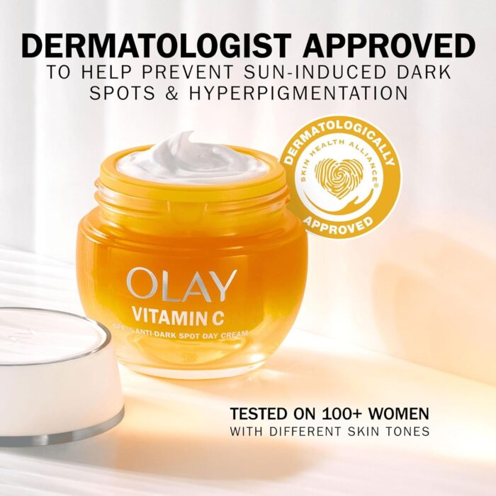 Olay Vitamin C Face Moisturiser Day Cream SPF 30, Skincare with Niacinamide 99% Purity Brightening Skin Care: Anti-Dark Spot Action, Evens, Hydrates Non-Greasy, Non-Sticky 50ml - Image 3