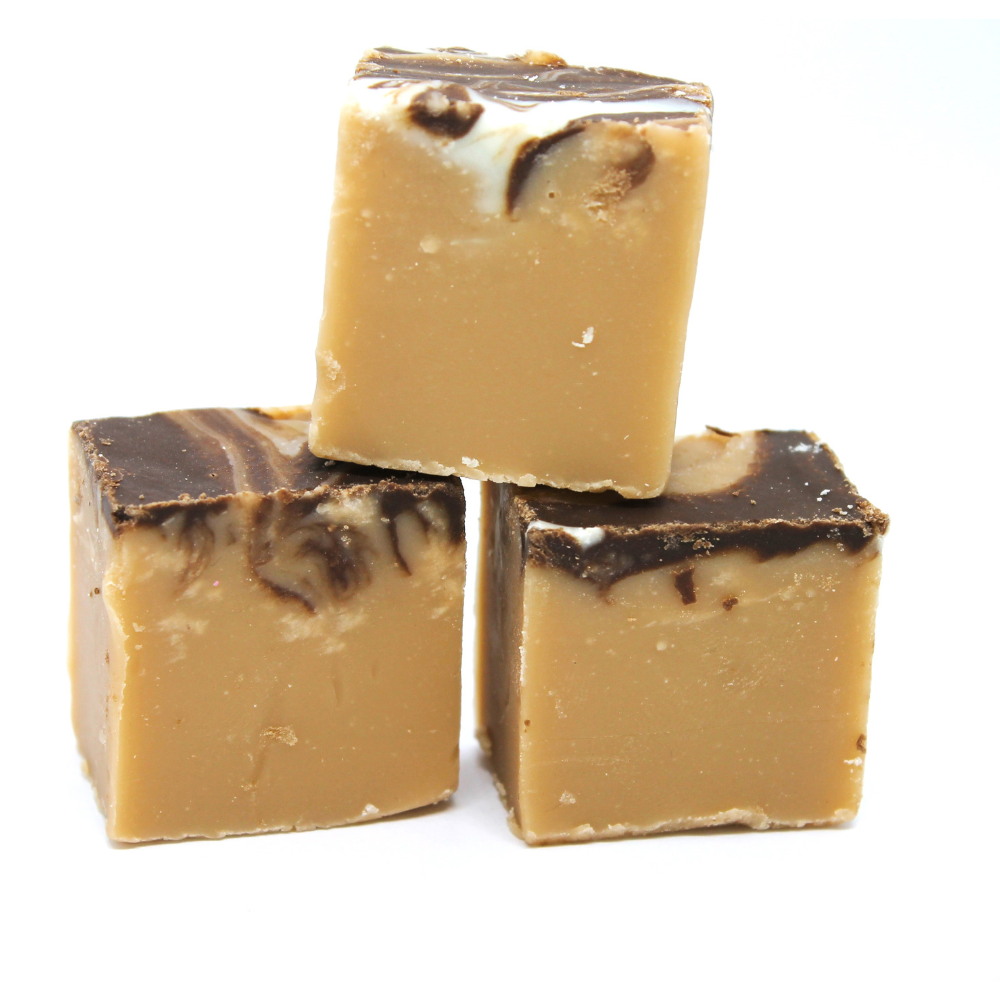 317260_the_fudge_factory_kinder_bueno_fudg.png The Fudge Factory Kinder Bueno Fudge Tub 2kg - Image 1