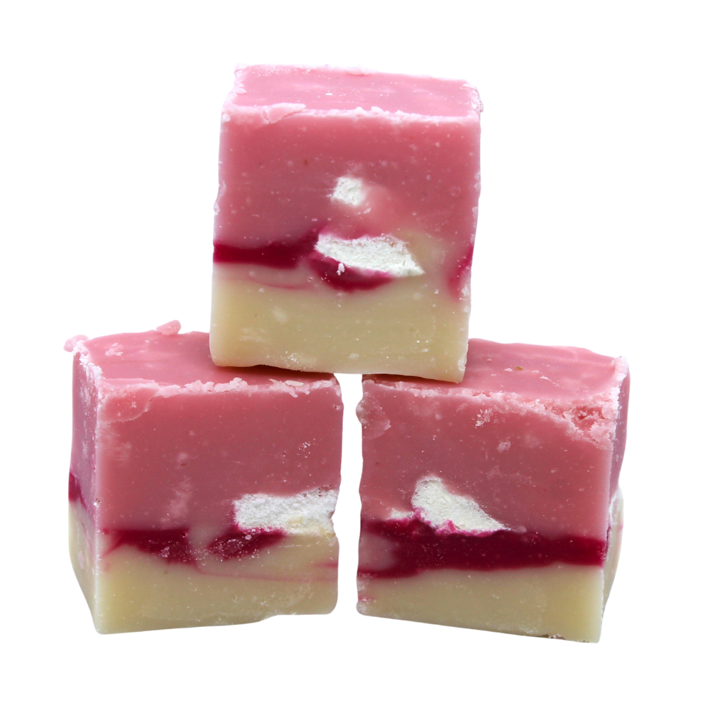 317261_the_fudge_factory_boozy_eton_mess_f.png The Fudge Factory Boozy Eton Mess Fudge Tub 2kg - Image 1