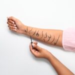Essence Liquid Ink Eyeliner Waterproof Black 3ml - Image 2